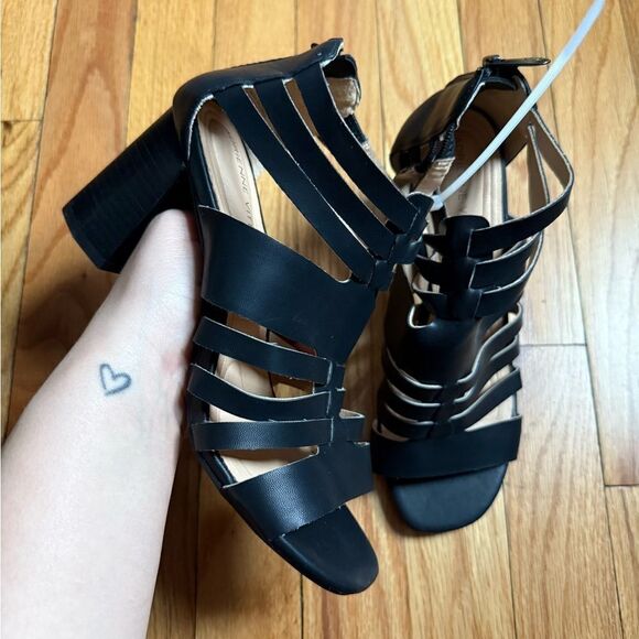 Adrienne Vittadini | Enova Caged Sandal - Picture 6 of 7